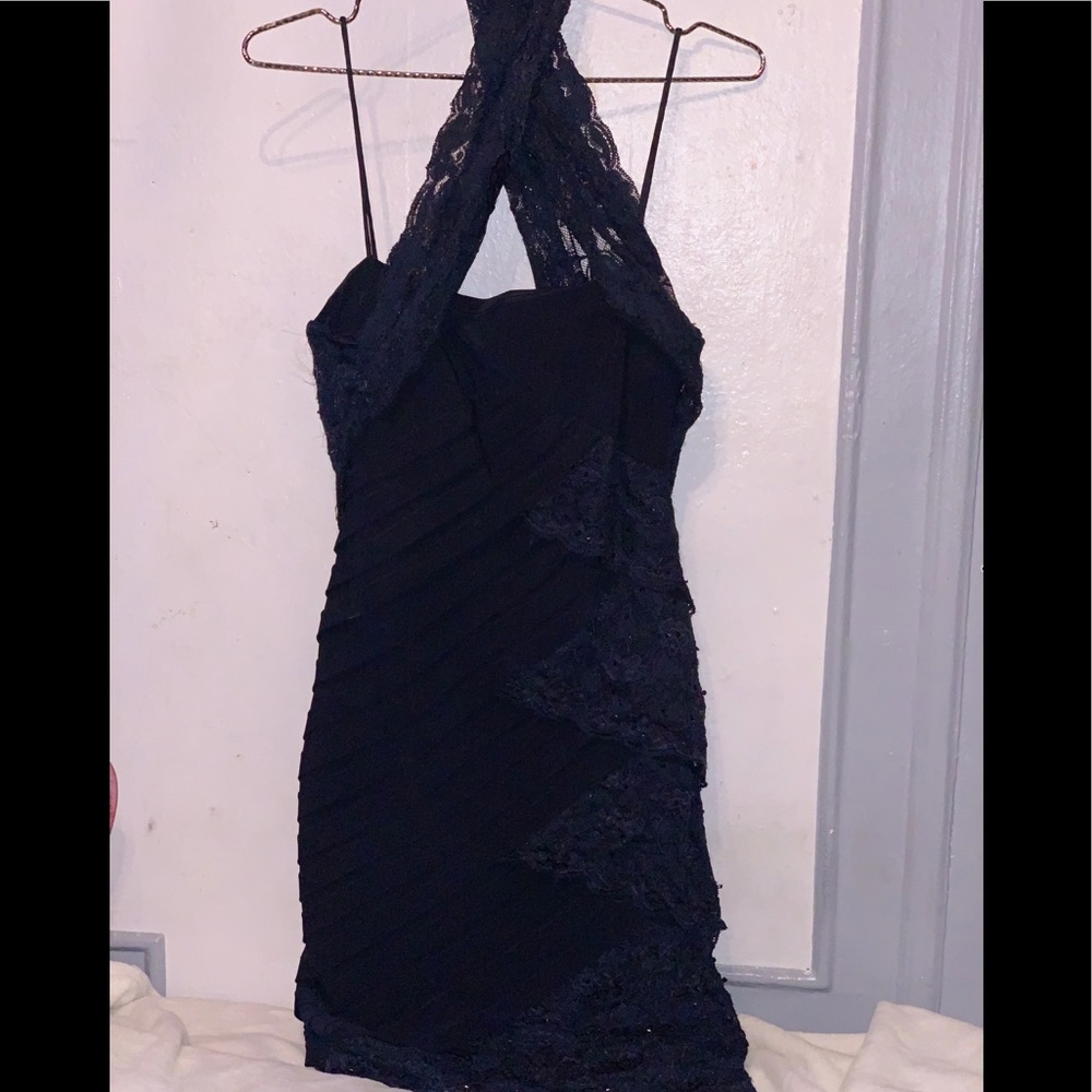 Betsy & Adam navy blue body con lace dress